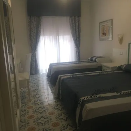 Ferretti 4* Diamante