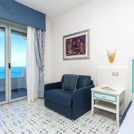 Ferretti מלון 4*