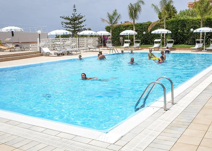 Ferretti מלון 4*