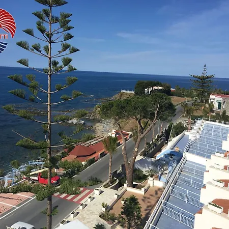 호텔 Ferretti 디아망테