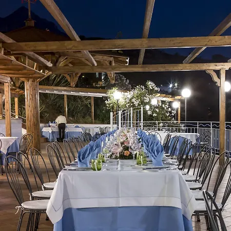 Ferretti Szálloda Diamante