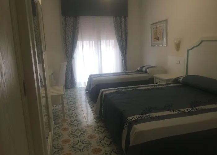 Ferretti 4* Diamante