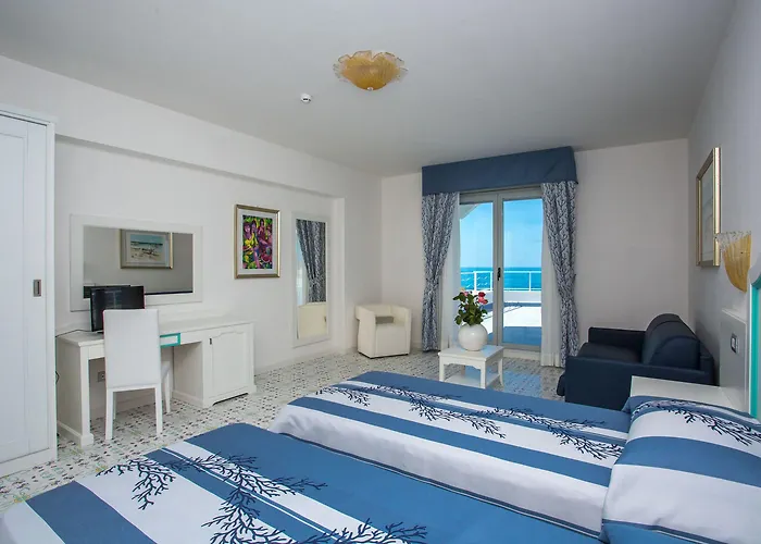 Hotel Ferretti Diamante